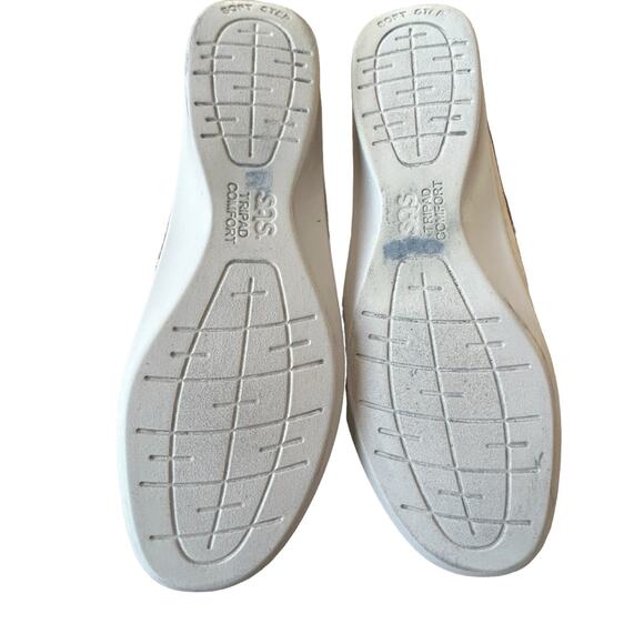 SAS Shoe Womens Size 7.5 Slim Cream Leather Roamer‎ Loafer Slip on Shoe Sandal - Picture 8 of 11